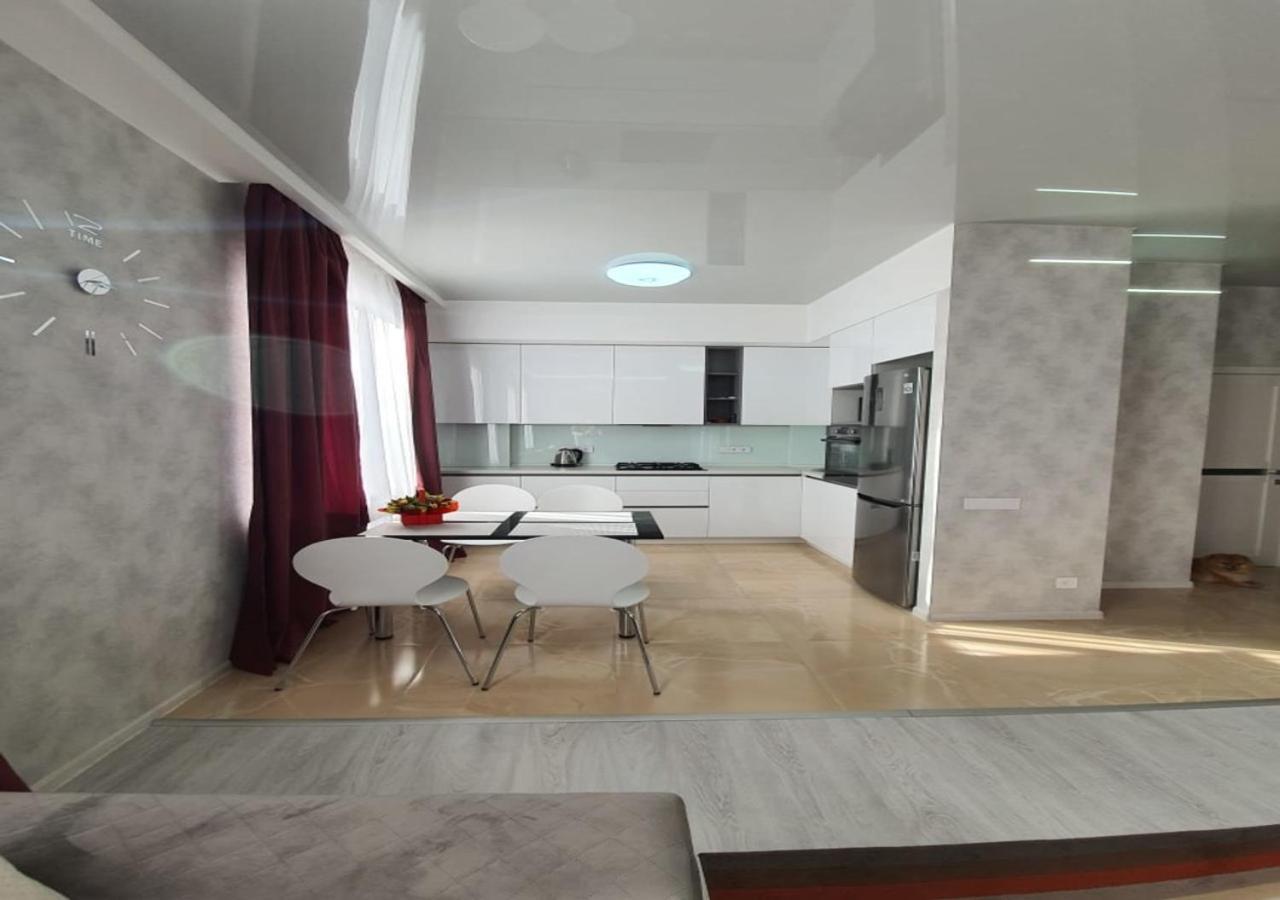 Lux New Apartment 2019 Kharkiv Eksteriør bilde