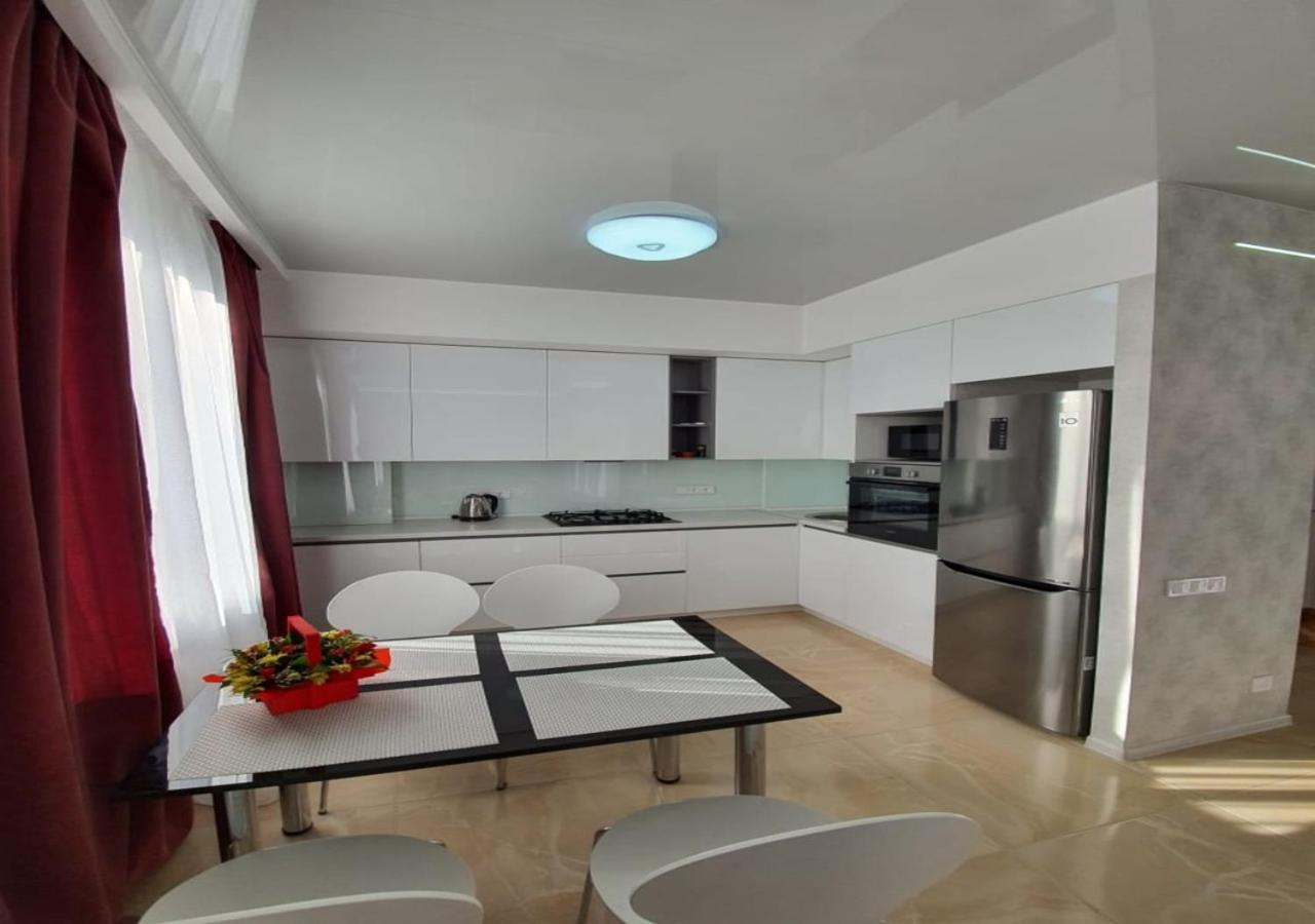 Lux New Apartment 2019 Kharkiv Eksteriør bilde